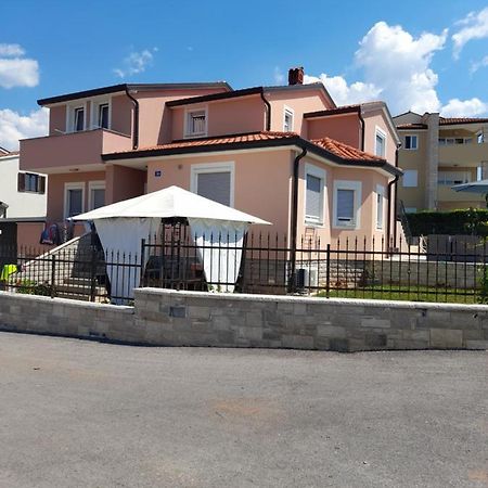 Studio Apartman Dezire Буйе Экстерьер фото