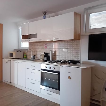 Studio Apartman Dezire Буйе Экстерьер фото