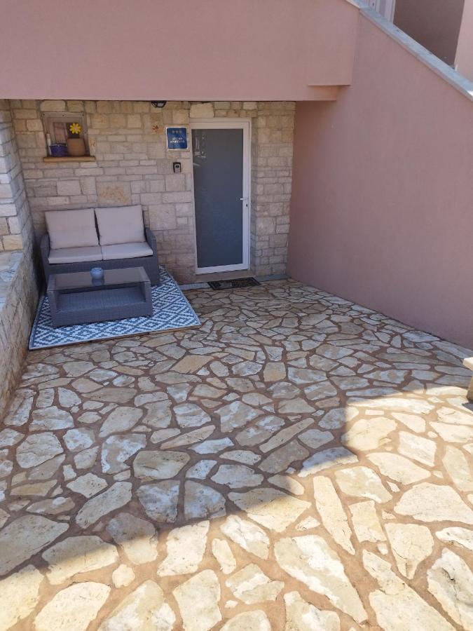 Studio Apartman Dezire Буйе Экстерьер фото